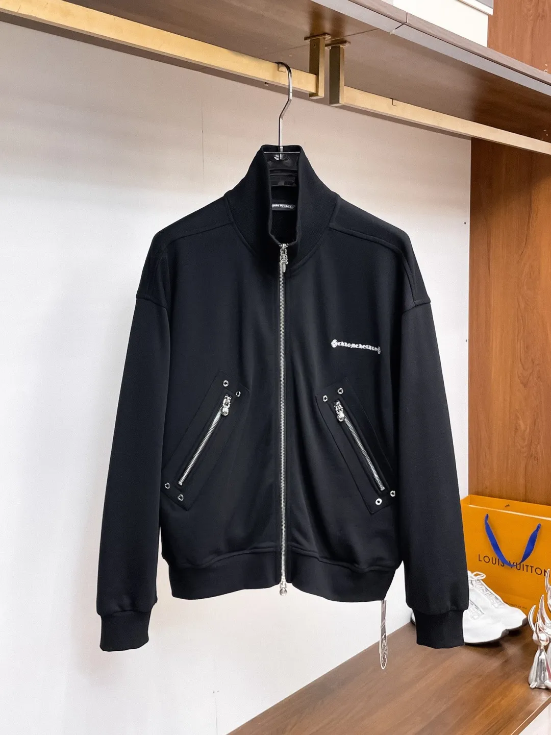 Same Style， ， 2026 New Arrival ，Original Premium Breathable ， ， ， Quality。 ， Sizes：M～3XL